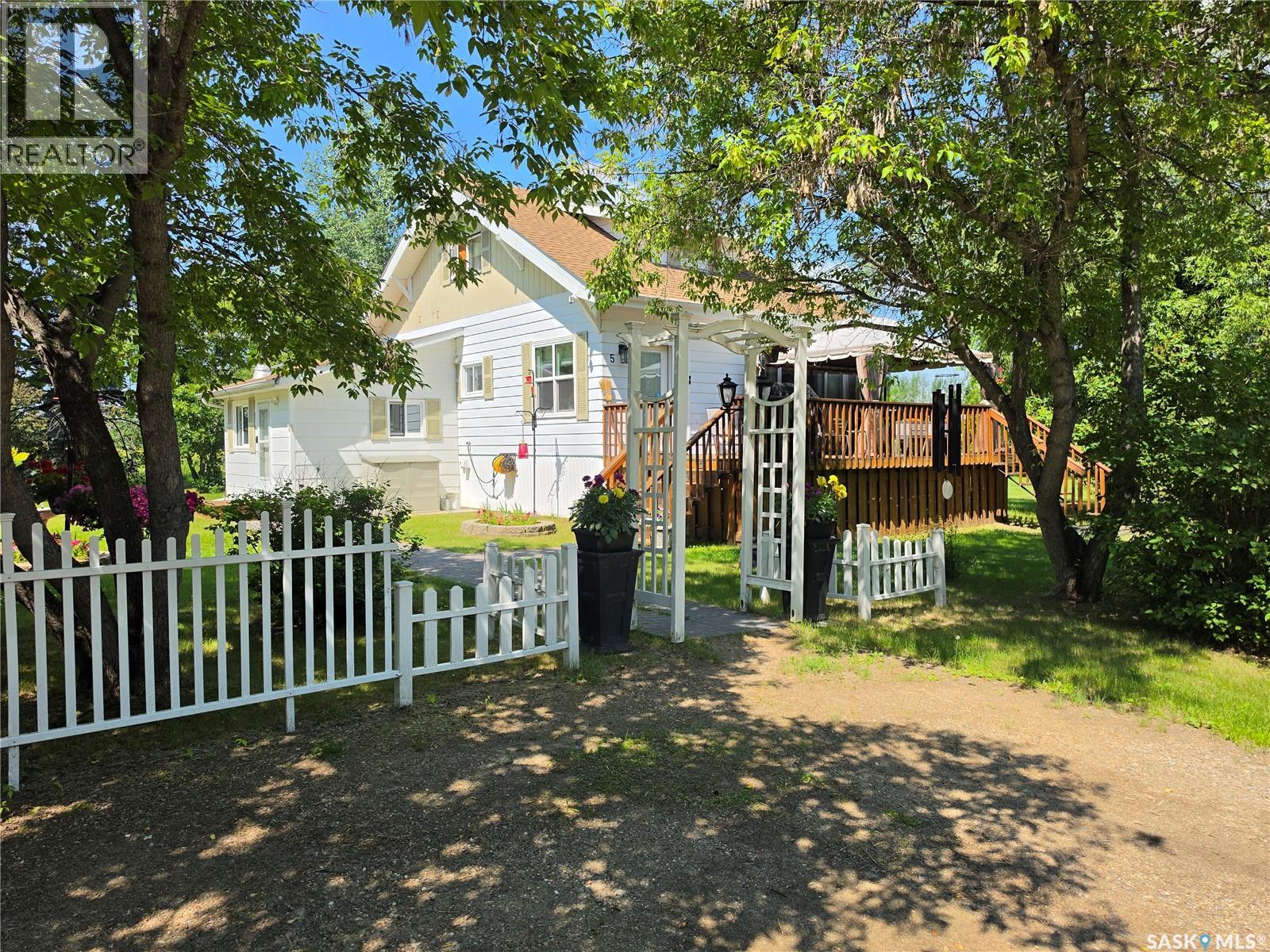 5 Olson AVENUE - 1