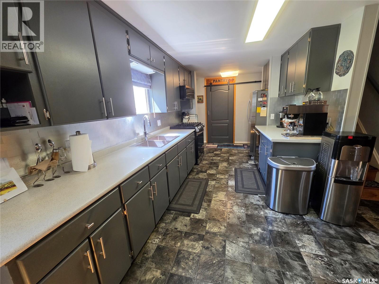 5 Olson AVENUE - 5