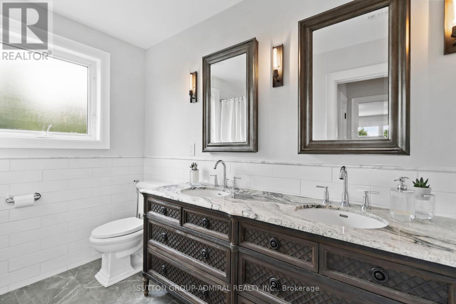 1281 LANDFAIR CRESCENT - 17