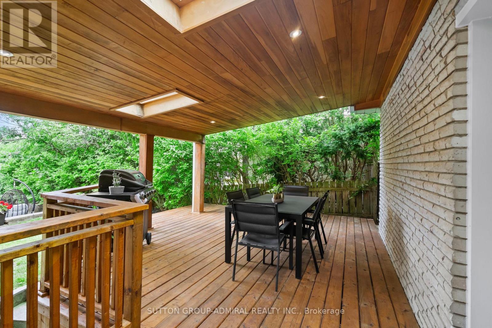 1281 LANDFAIR CRESCENT - 20