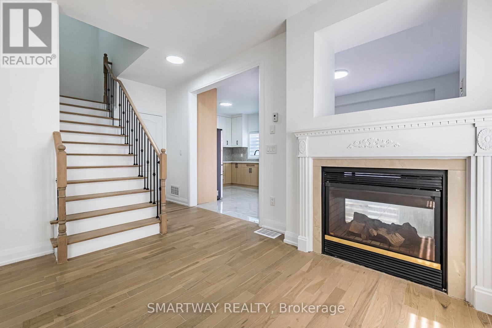 38 LOCKBURN CRESCENT - Image 10