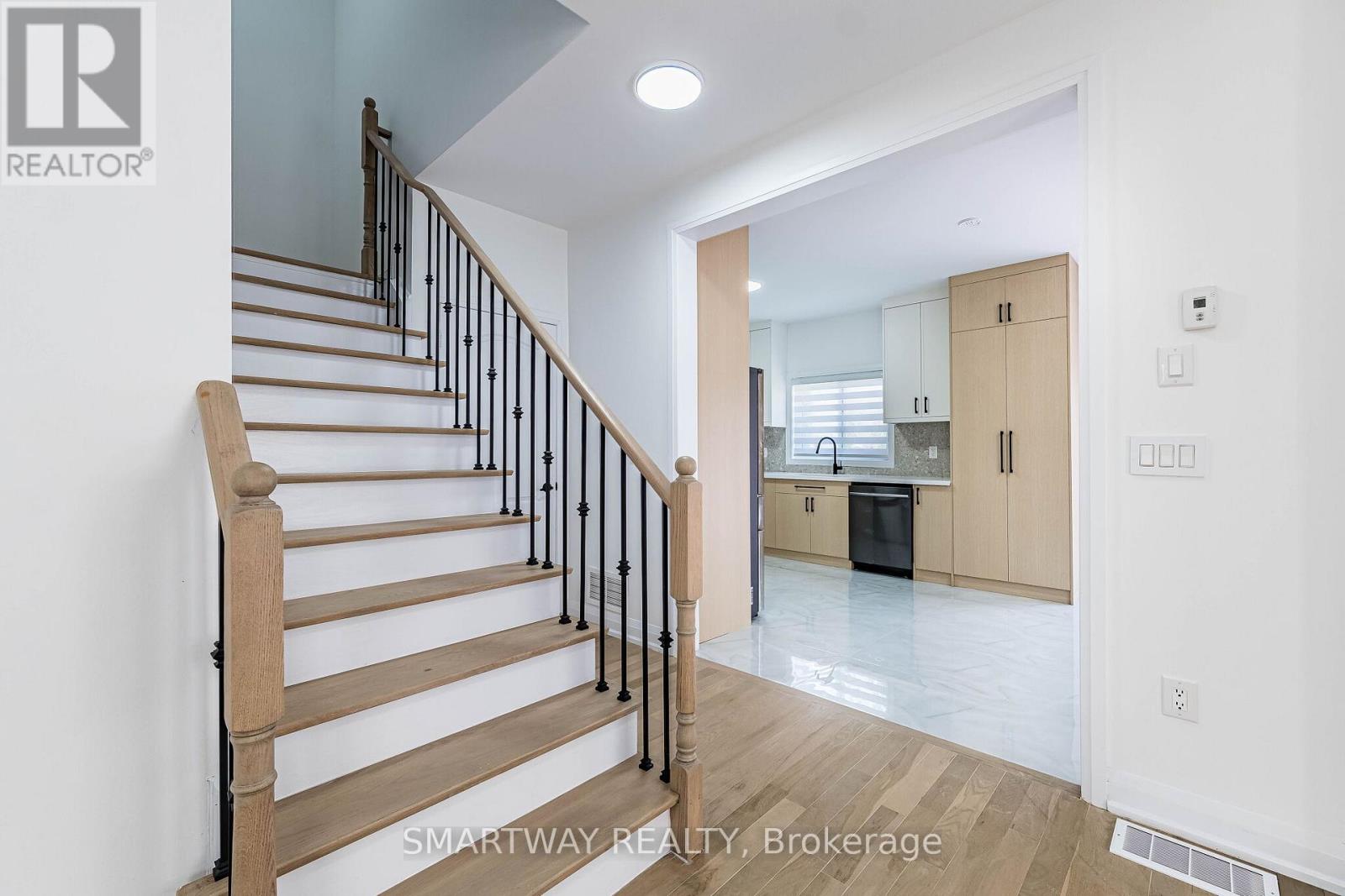 38 LOCKBURN CRESCENT - Image 11