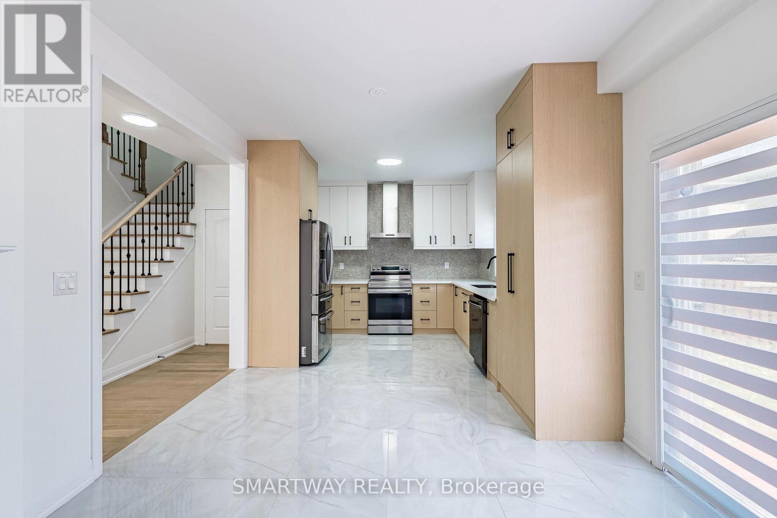 38 LOCKBURN CRESCENT - Image 15