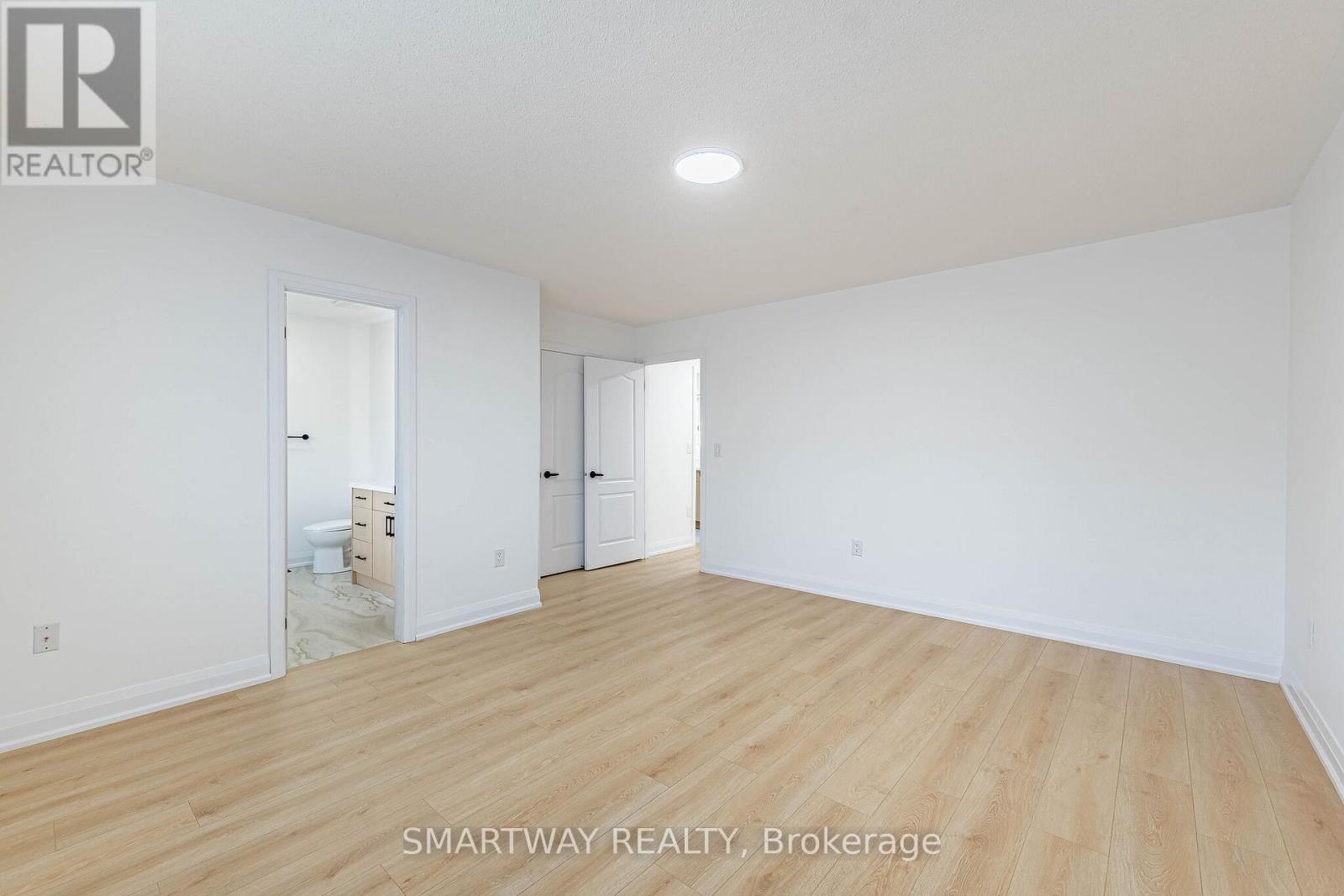38 LOCKBURN CRESCENT - Image 23
