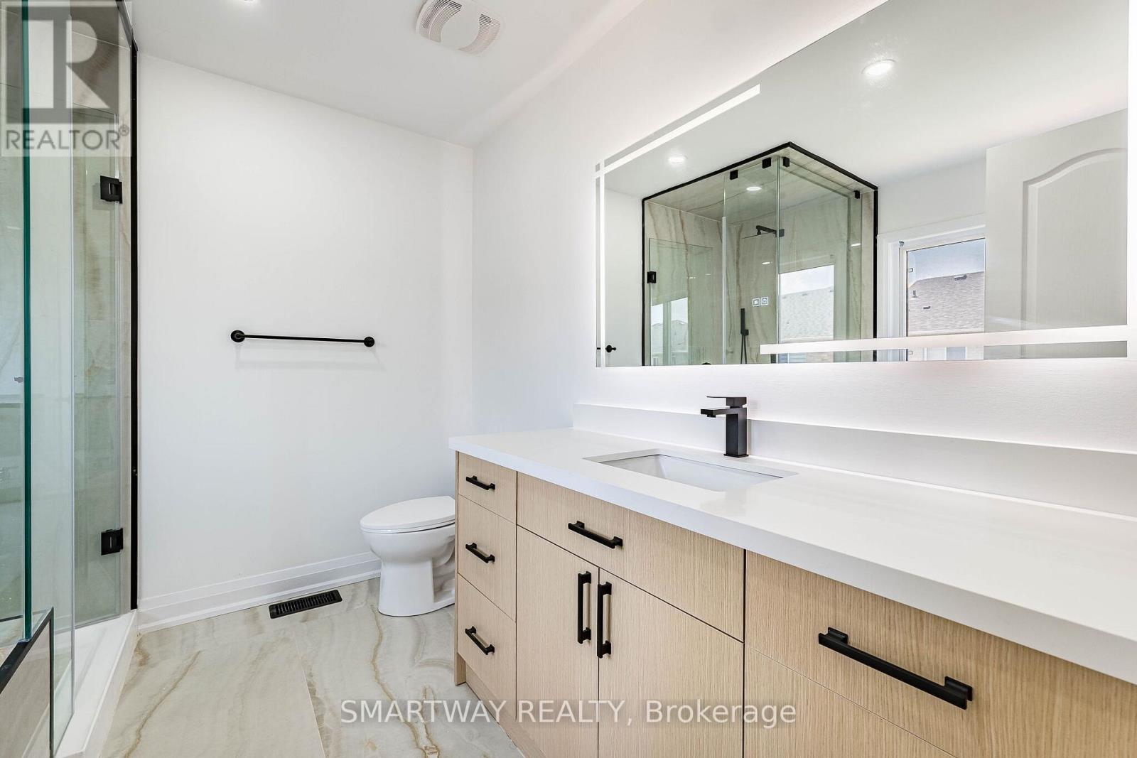 38 LOCKBURN CRESCENT - Image 24