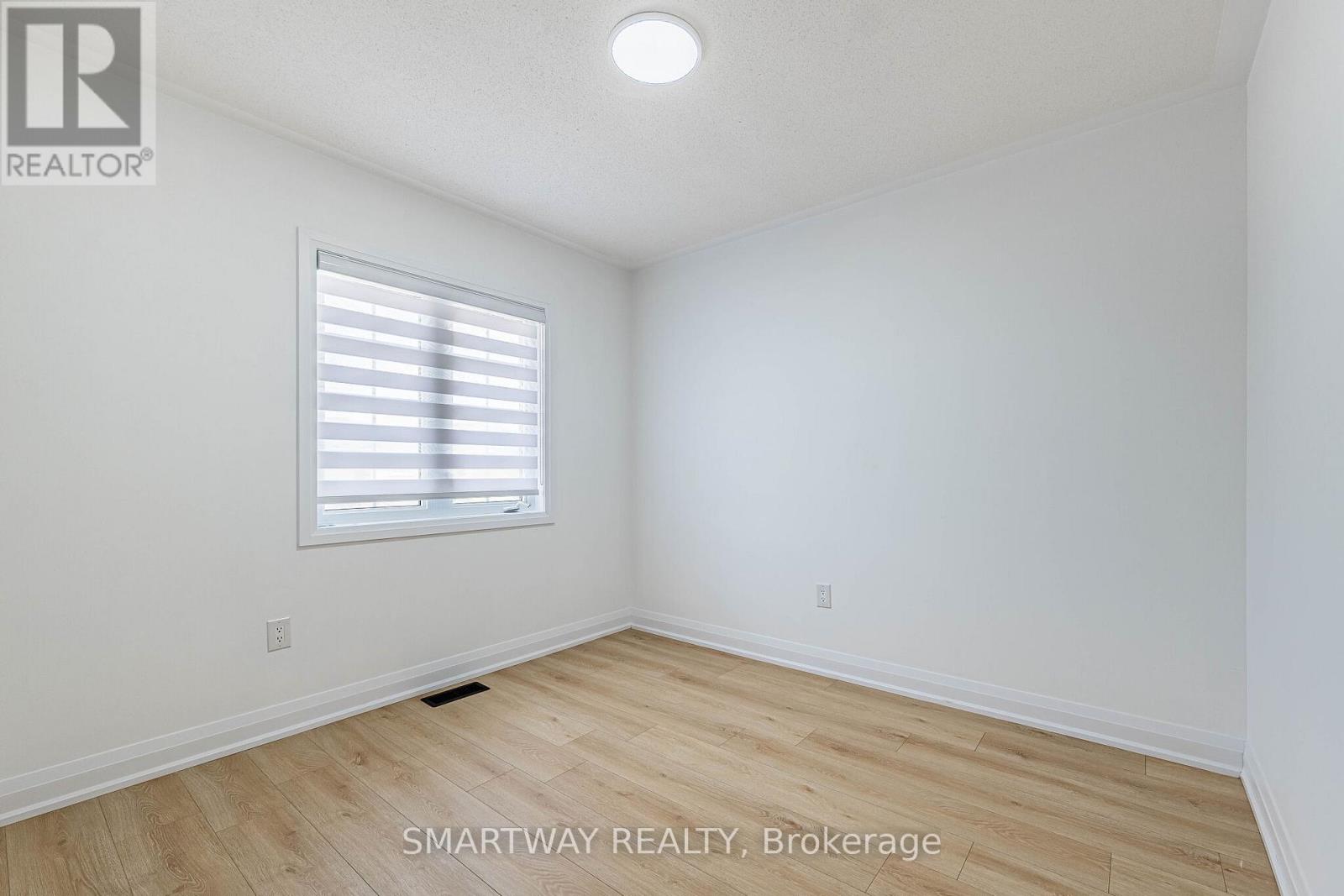 38 LOCKBURN CRESCENT - Image 29