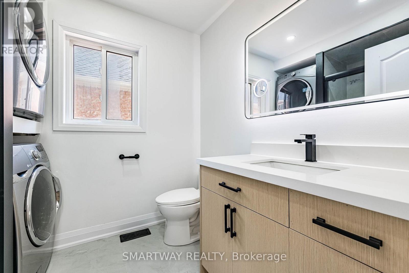 38 LOCKBURN CRESCENT - Image 33