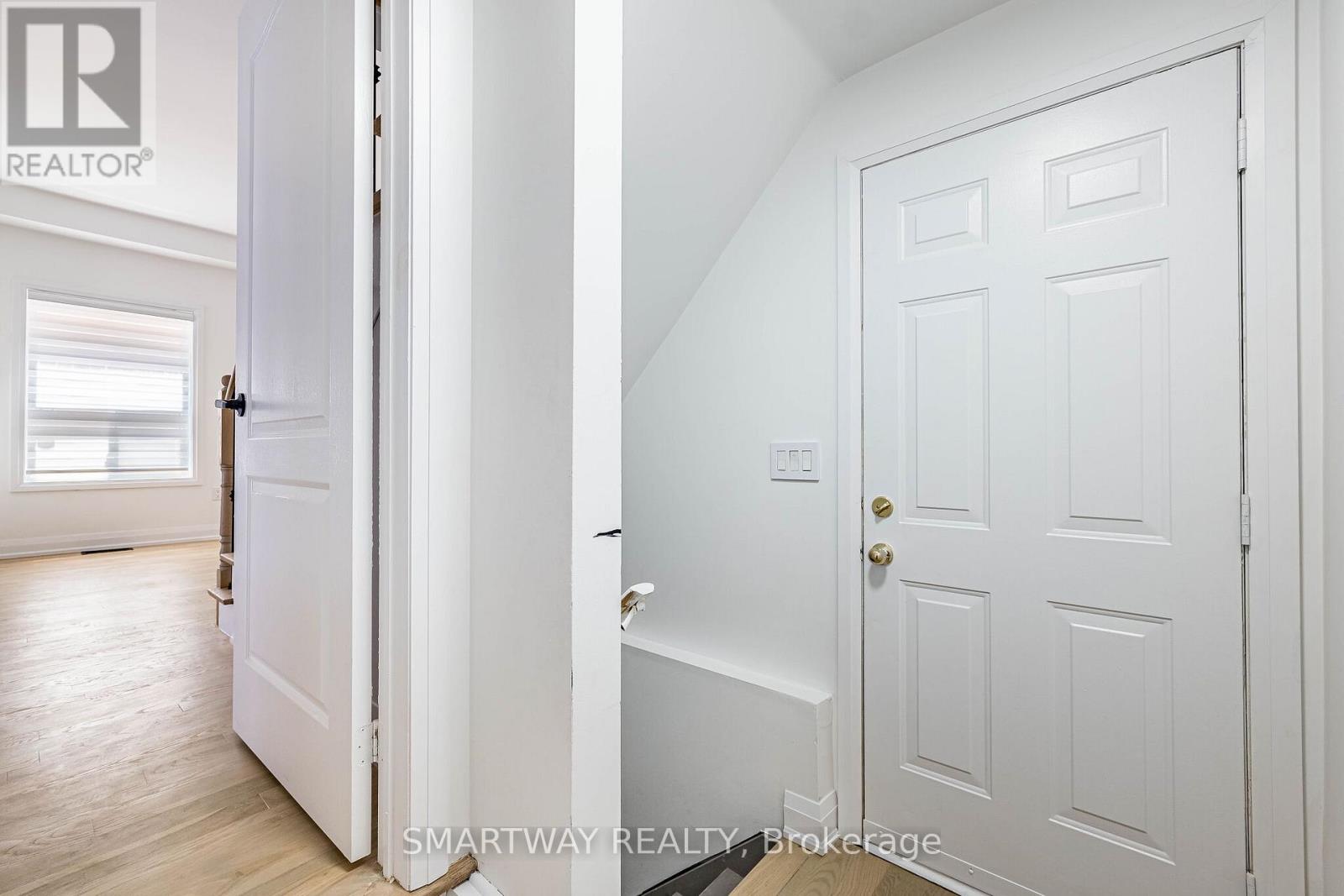 38 LOCKBURN CRESCENT - Image 36