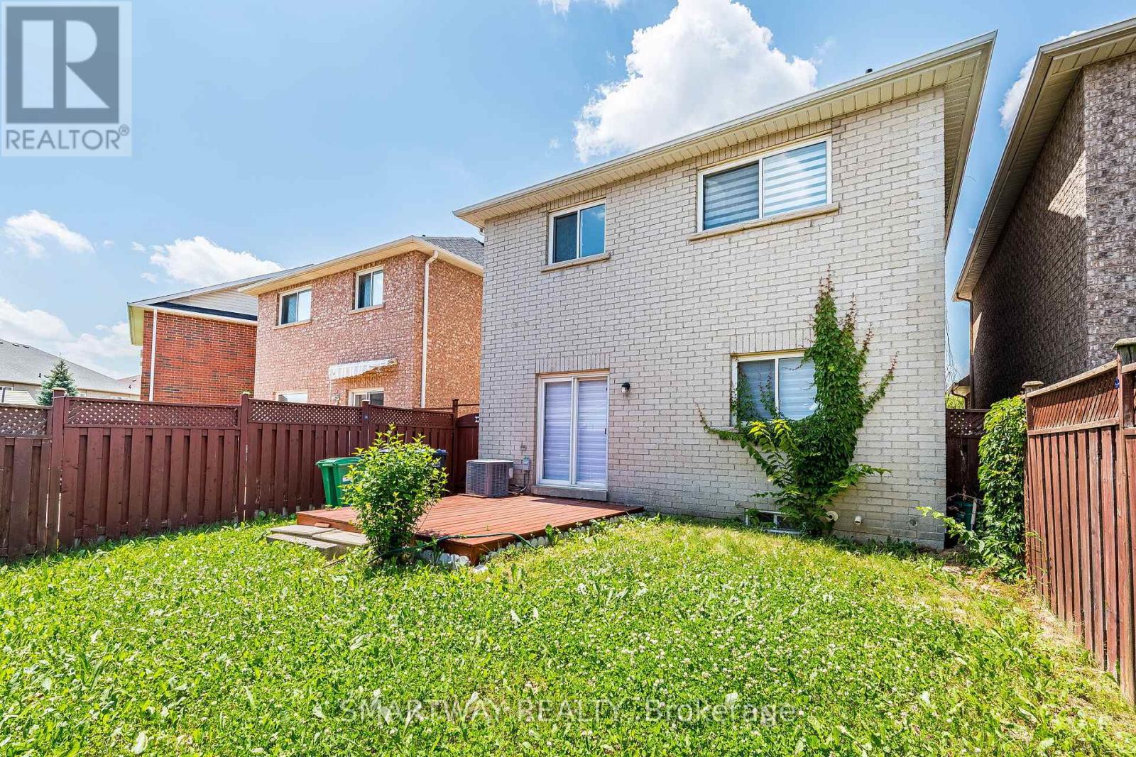 38 LOCKBURN CRESCENT - Image 41