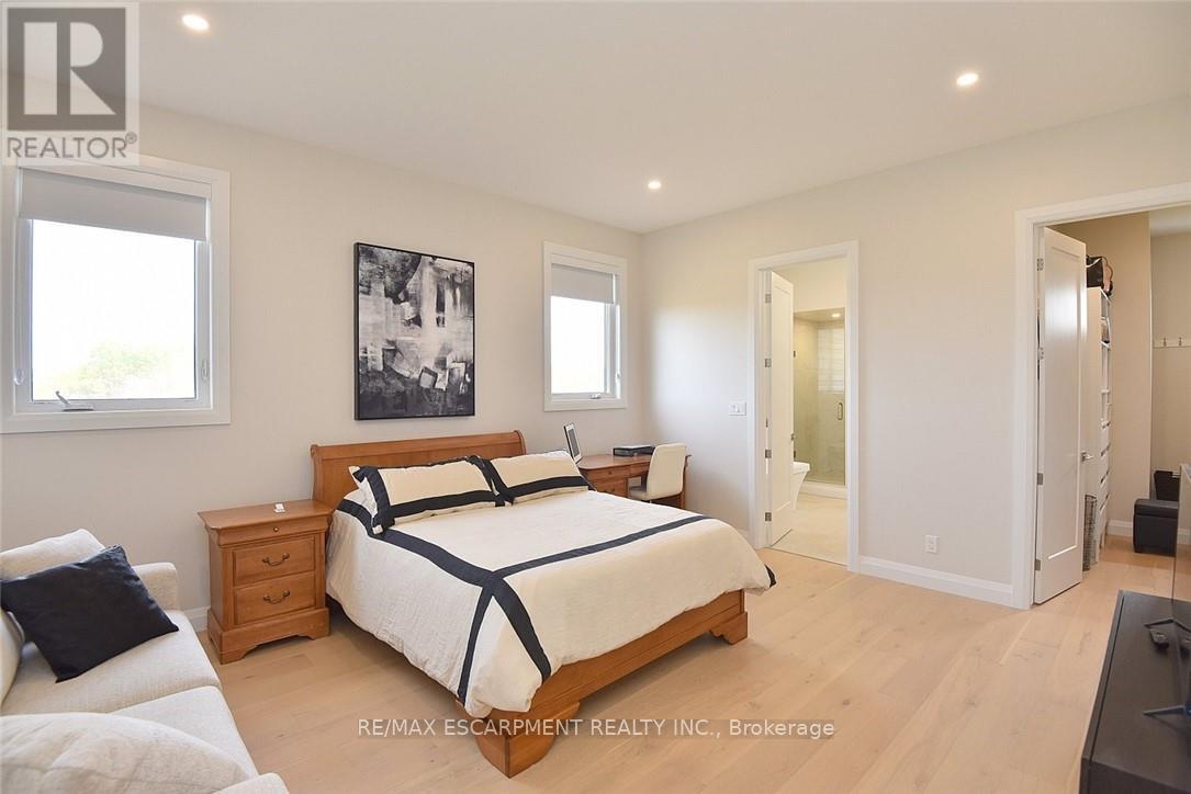 8373 SILVER STREET - 20