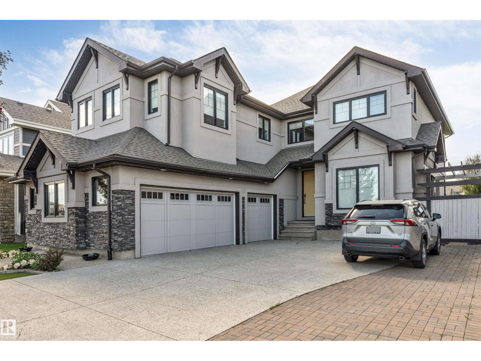 656 180 St SW SW photo 2 — MLS® E4497515