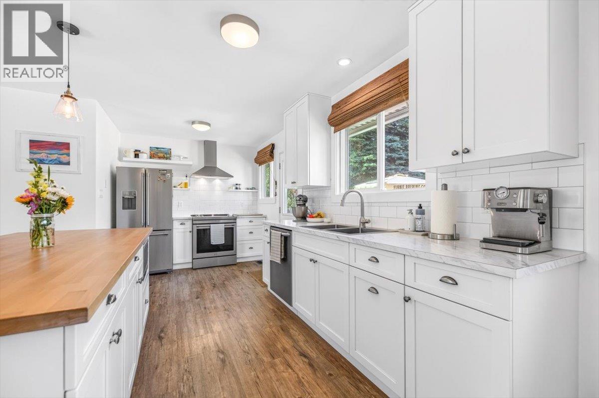 22 Elkview Crescent - 22