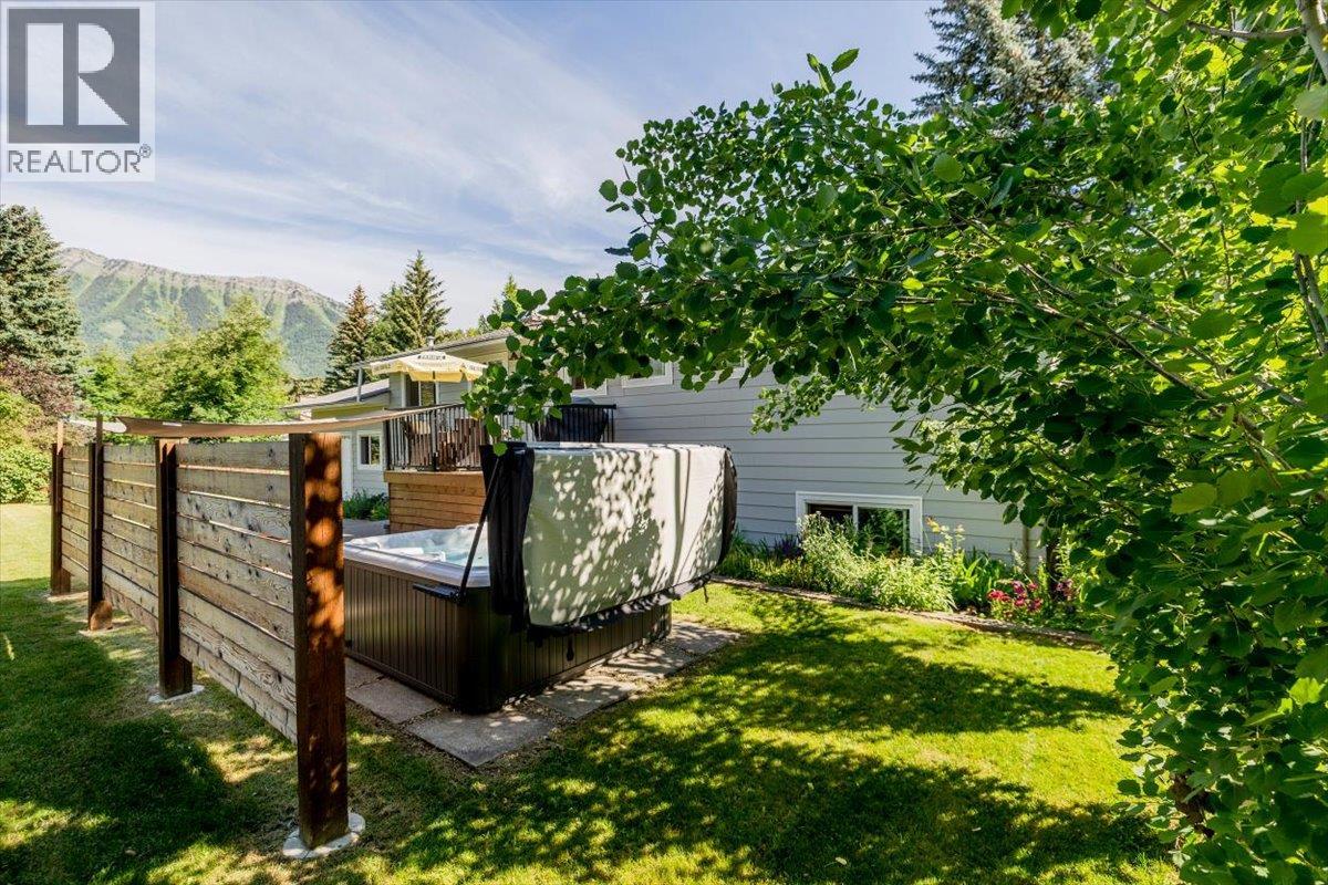 22 Elkview Crescent - 79