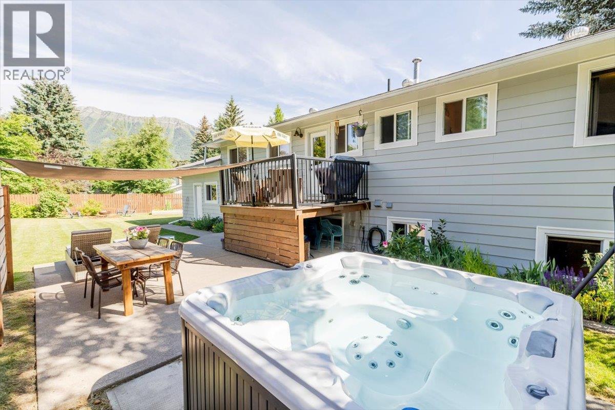 22 Elkview Crescent - 78
