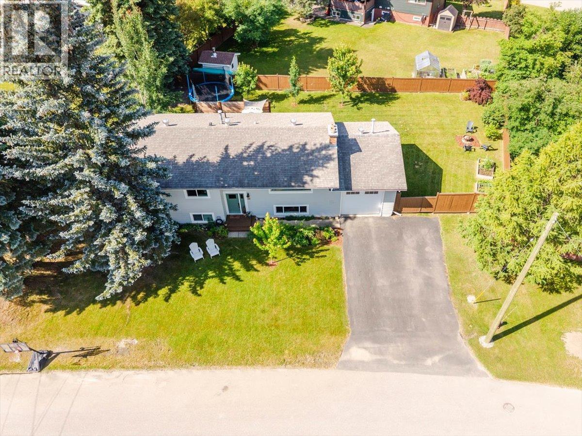 22 Elkview Crescent - 4