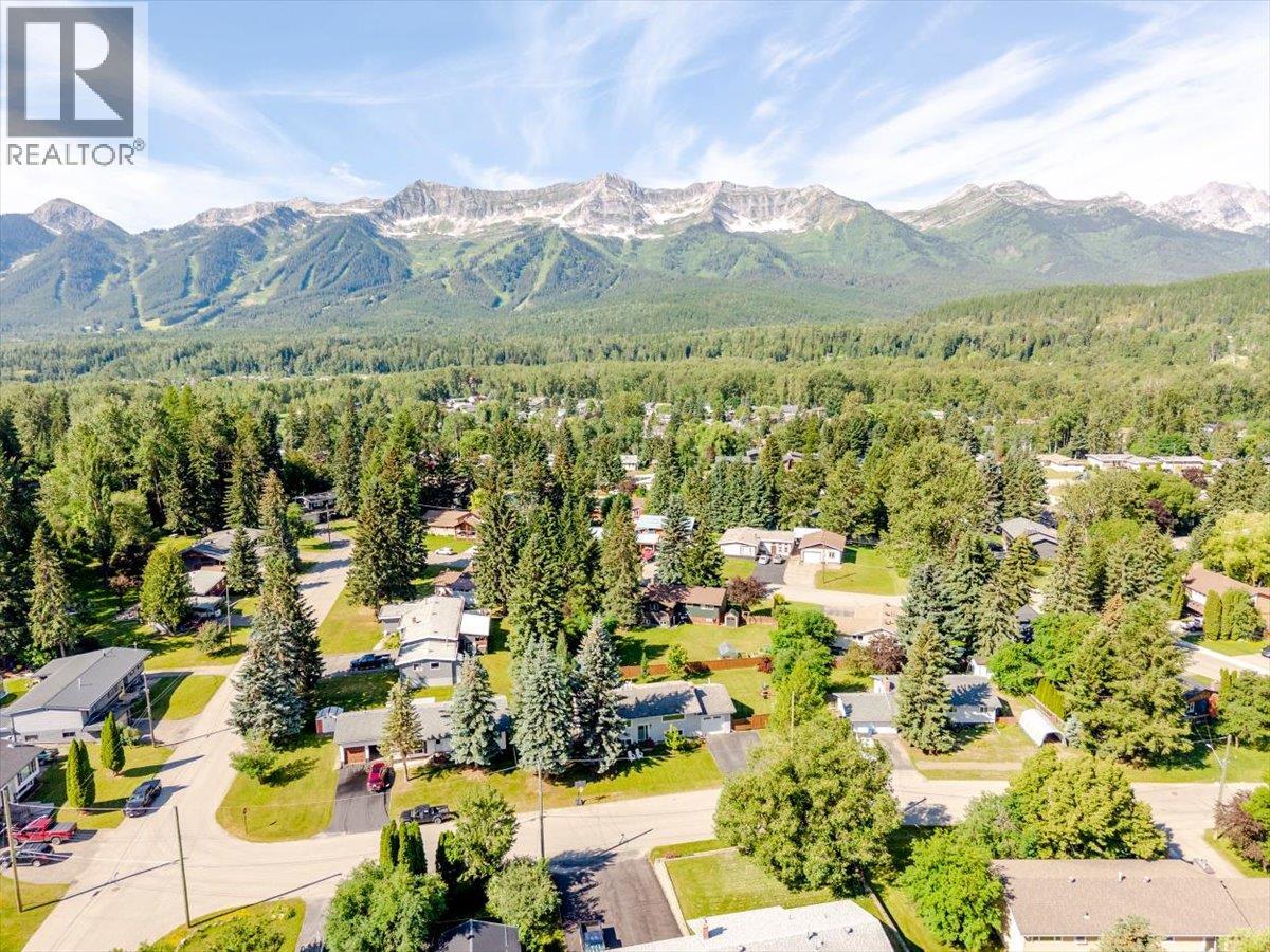 22 Elkview Crescent - 82