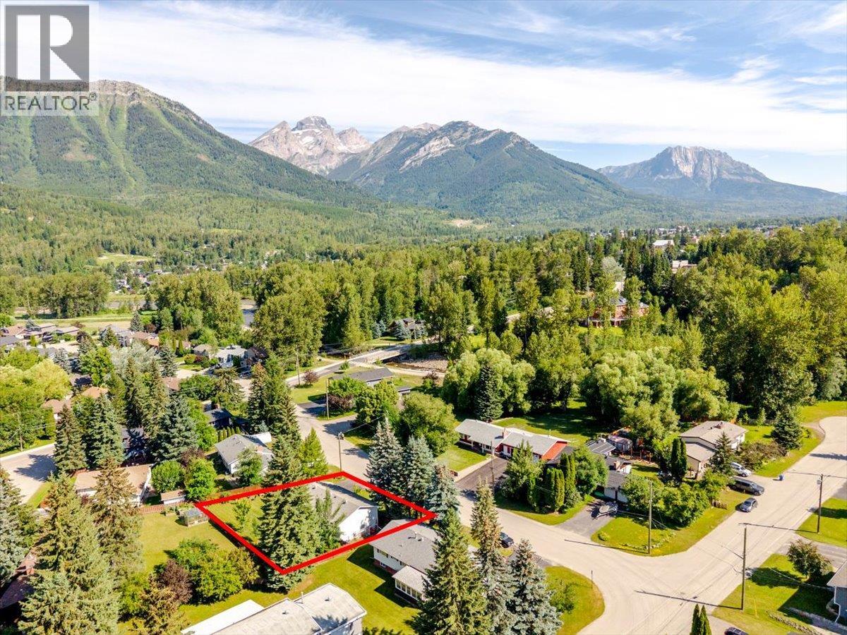 22 Elkview Crescent - 83