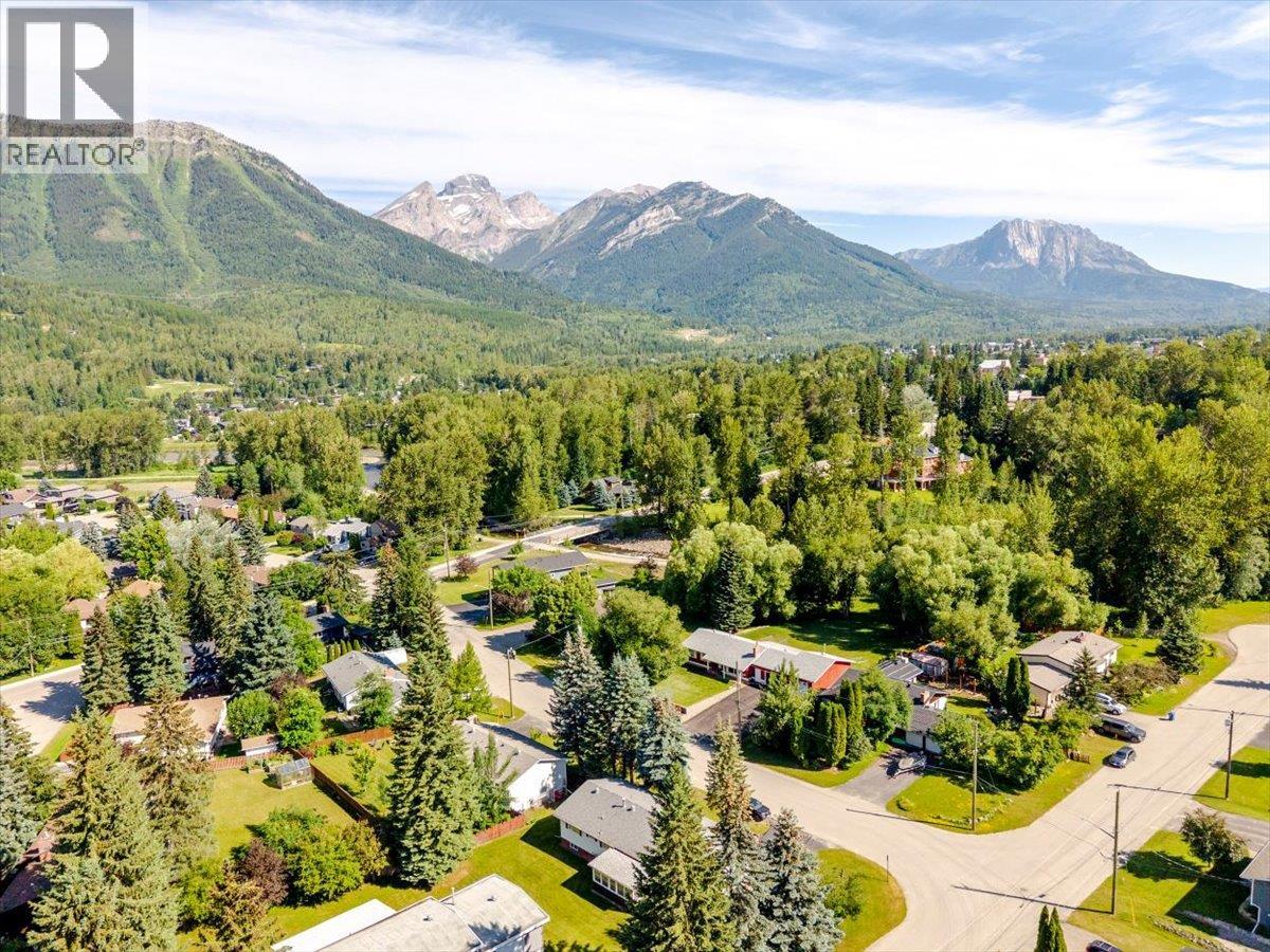 22 Elkview Crescent - 84