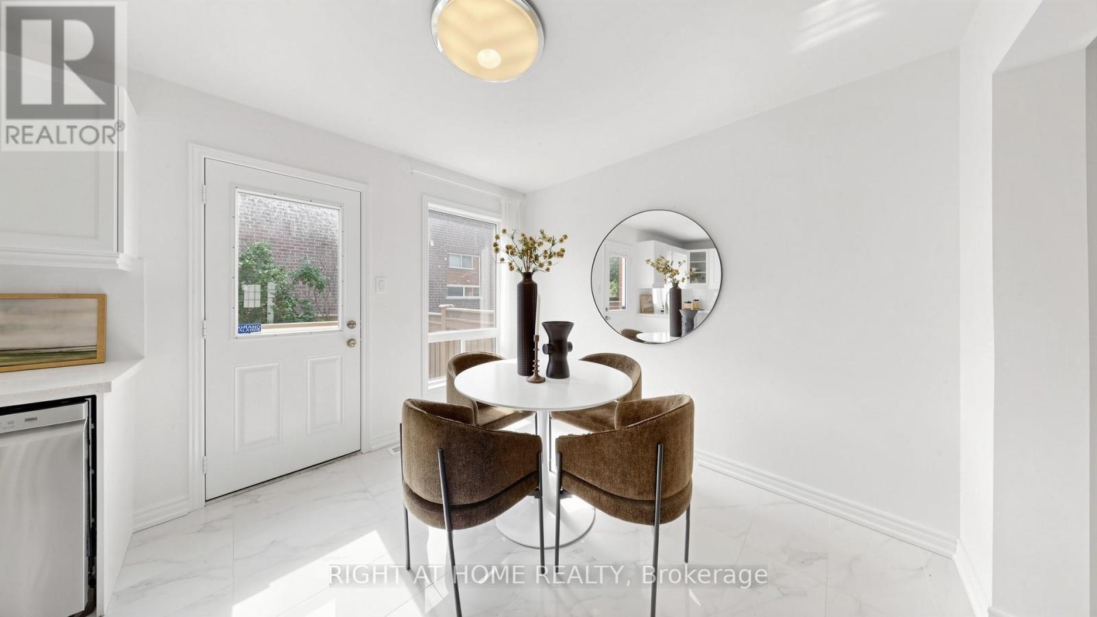 80 BARR CRESCENT - 10