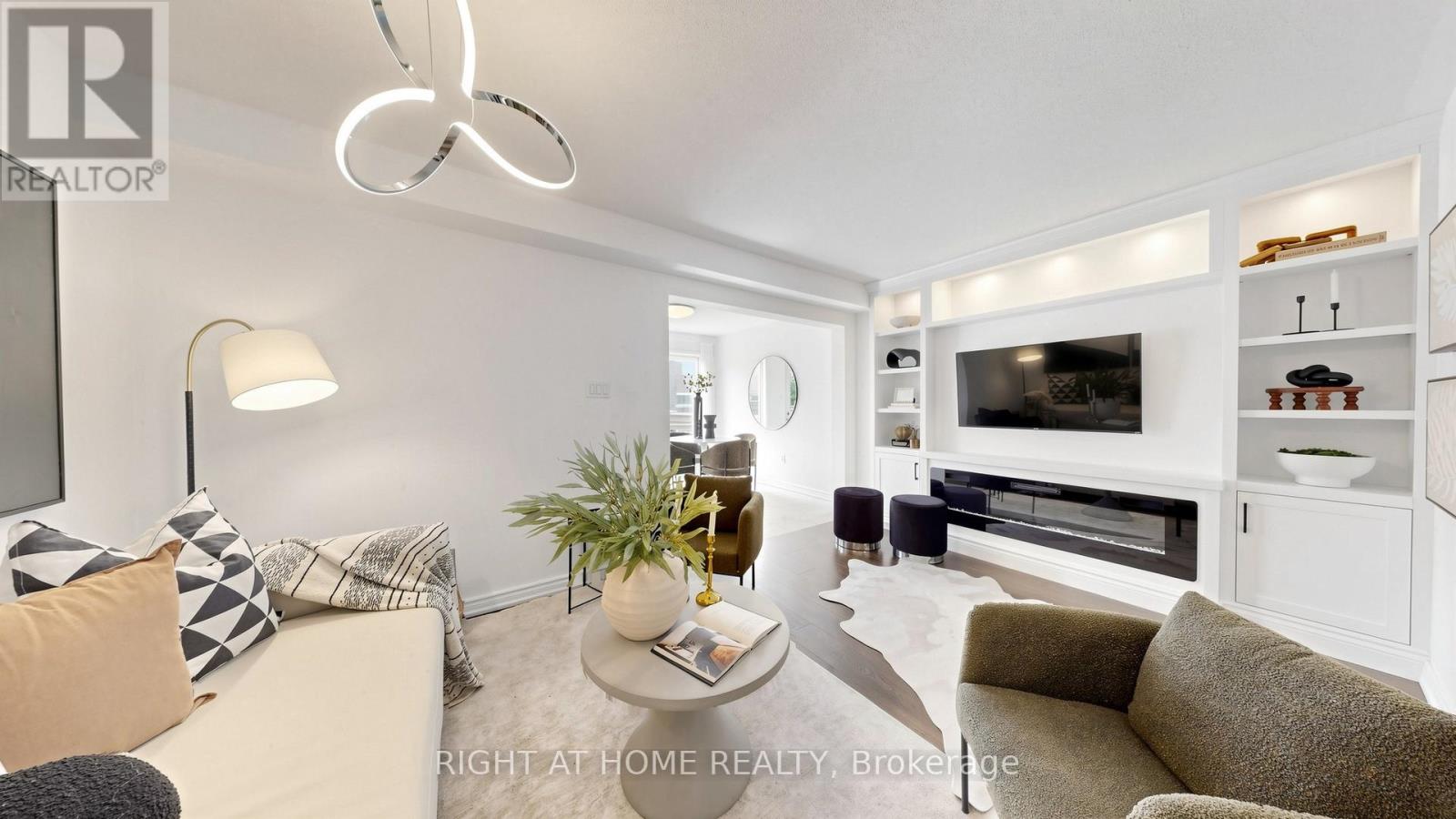 80 BARR CRESCENT - 6