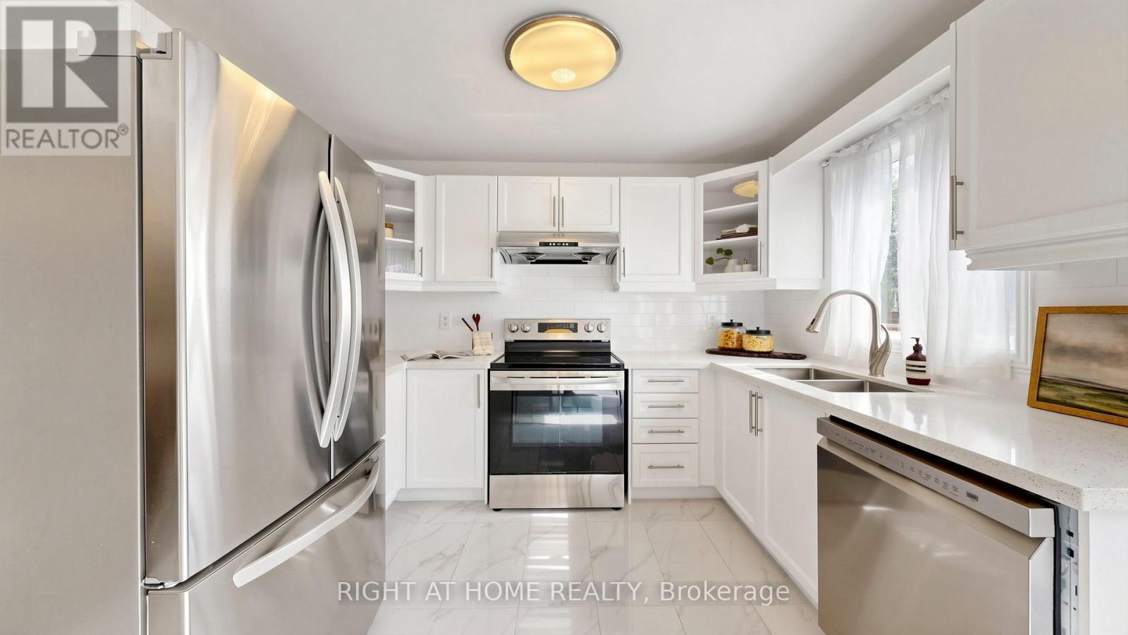 80 BARR CRESCENT - 7