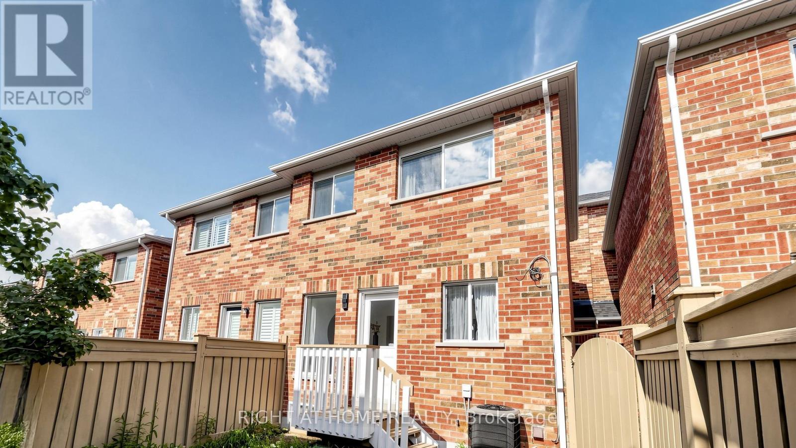80 BARR CRESCENT - 29