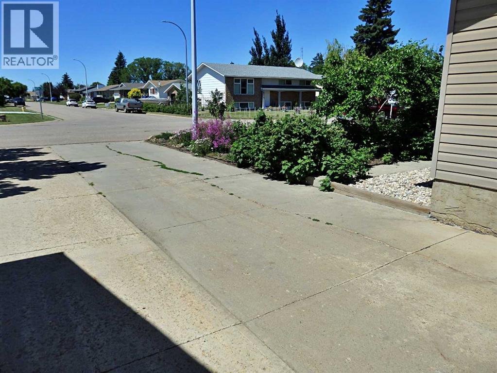 4812 Airport Drive - 44