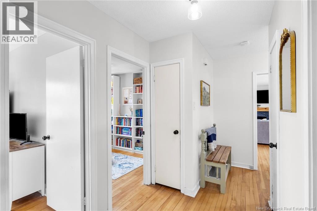 368 Canterbury Drive - 35