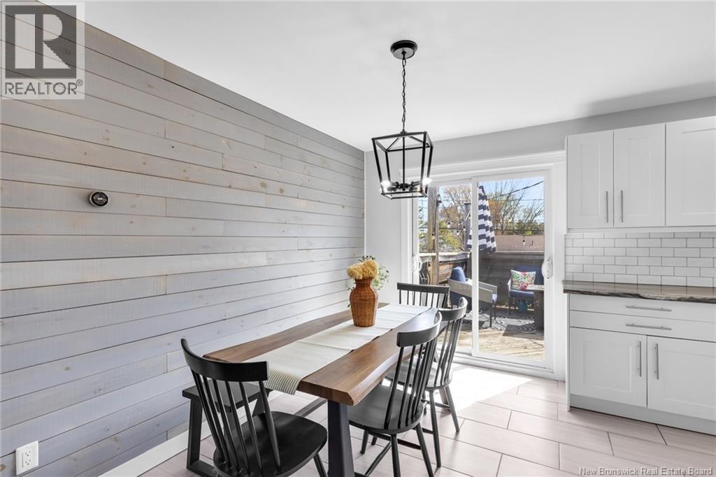368 Canterbury Drive - 18