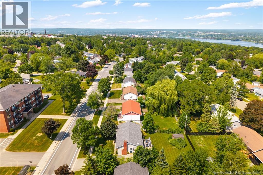 368 Canterbury Drive - 44