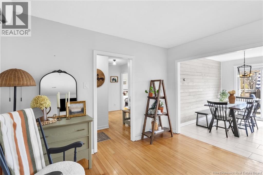 368 Canterbury Drive - 13