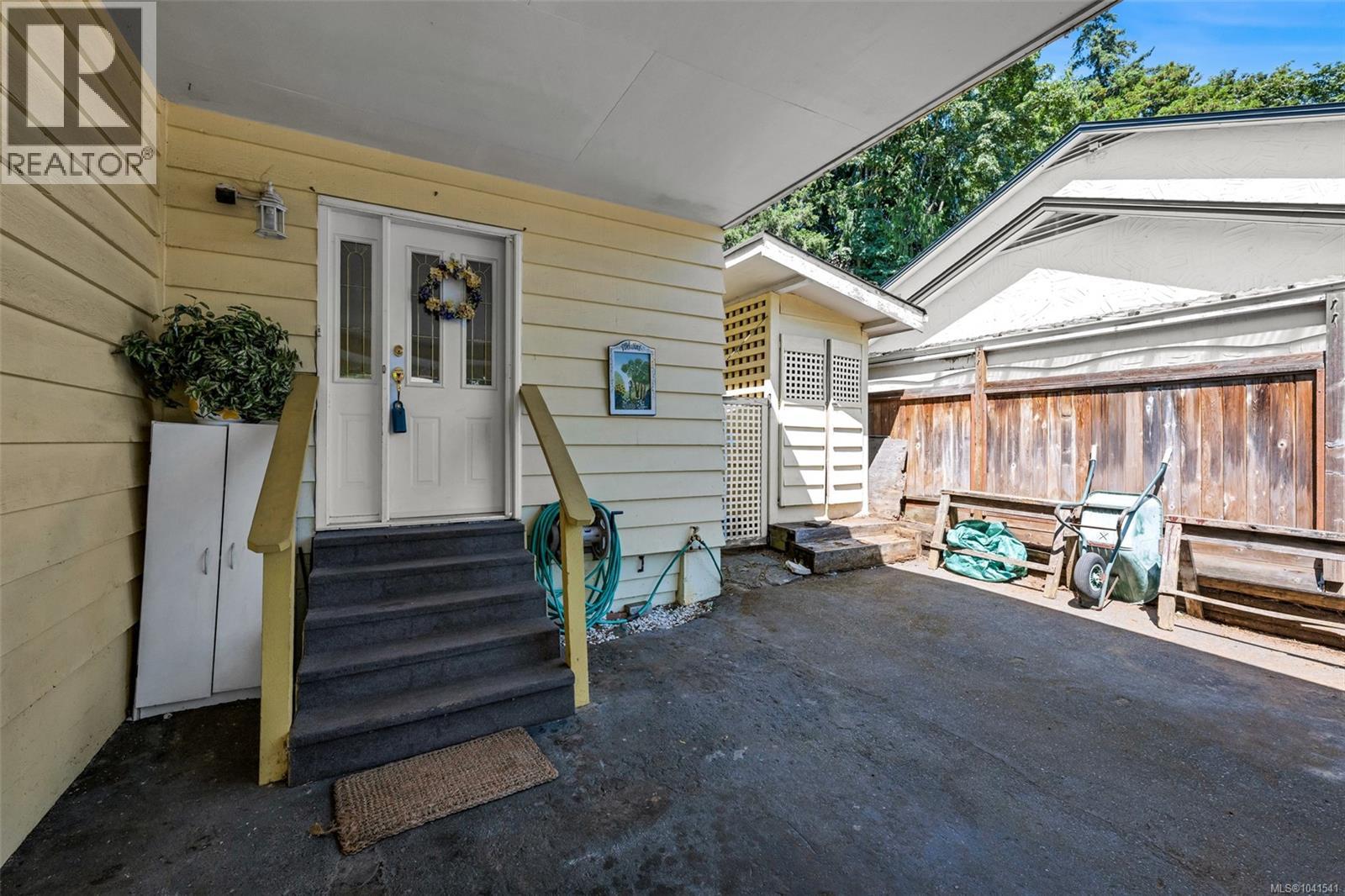 5943 Deuchars Dr - 38