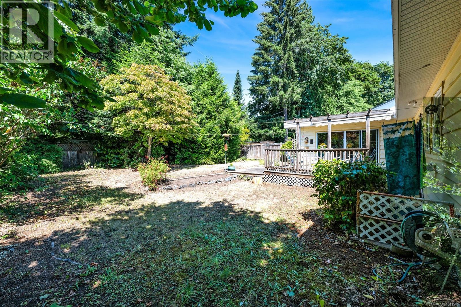 5943 Deuchars Dr - 31