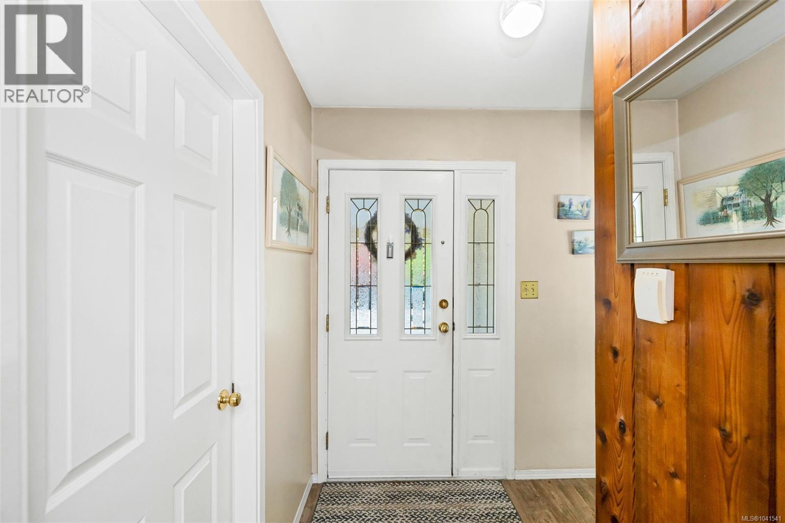 5943 Deuchars Dr - 2