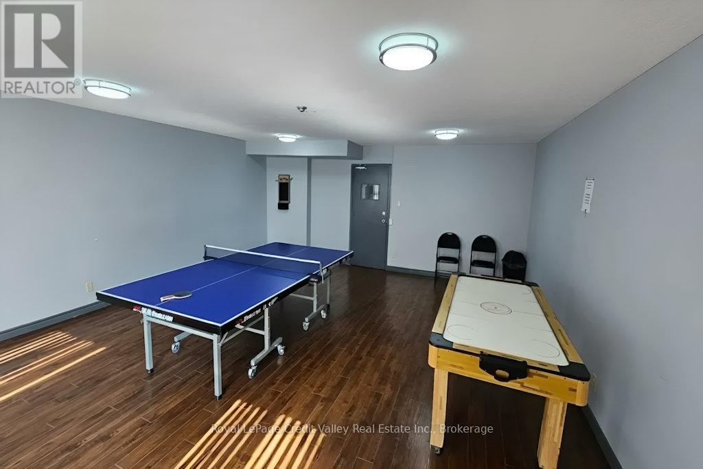 #209 2835 ISLINGTON AVENUE - 16