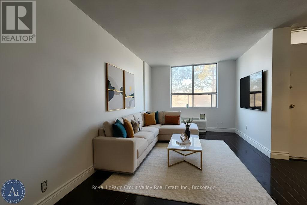 #209 2835 ISLINGTON AVENUE - 6