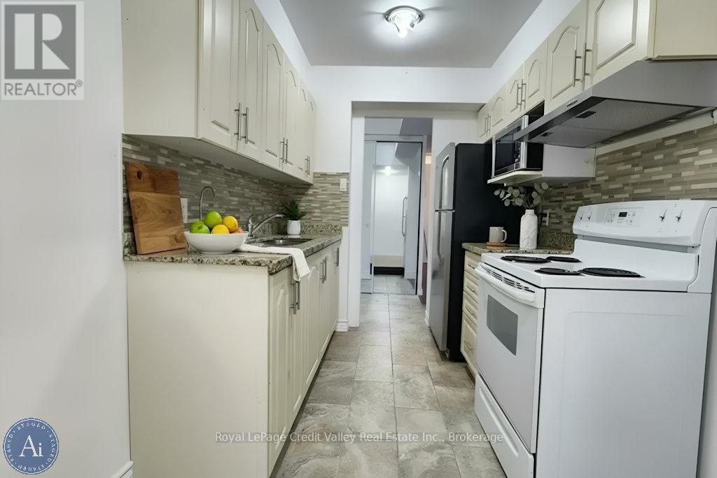 #209 2835 ISLINGTON AVENUE - 8