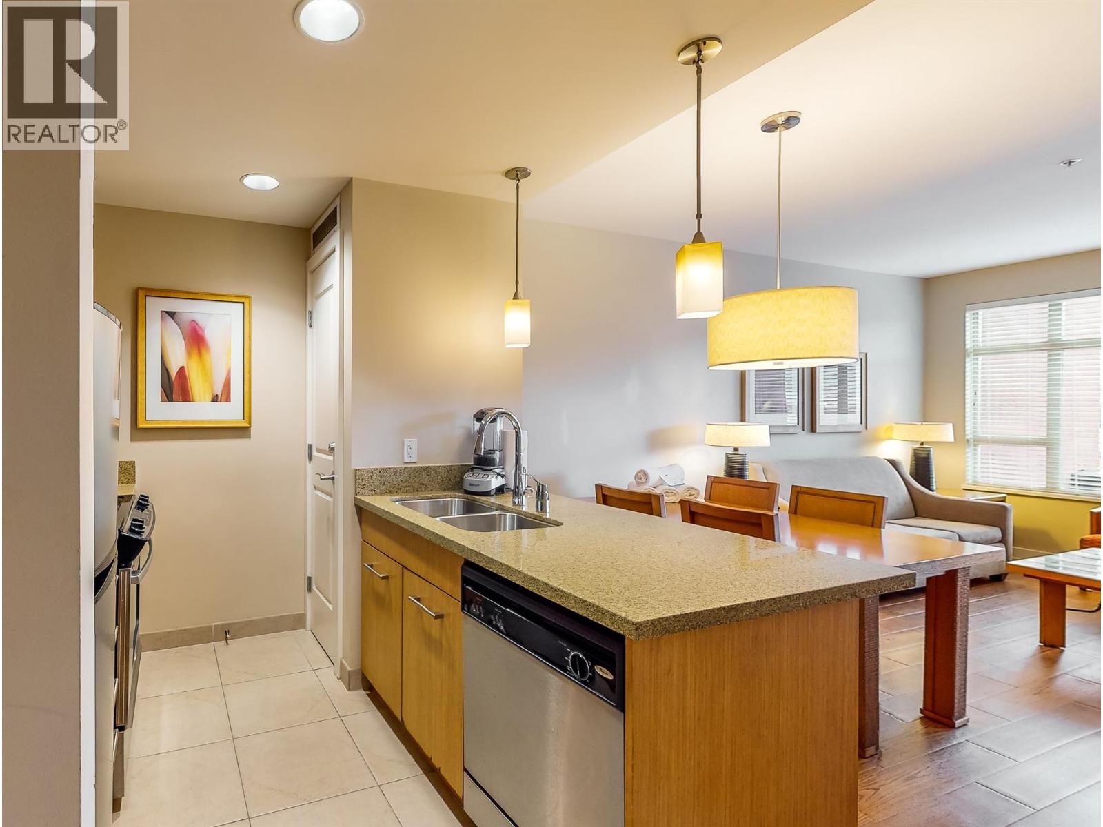 #312 15 Park Place - 10