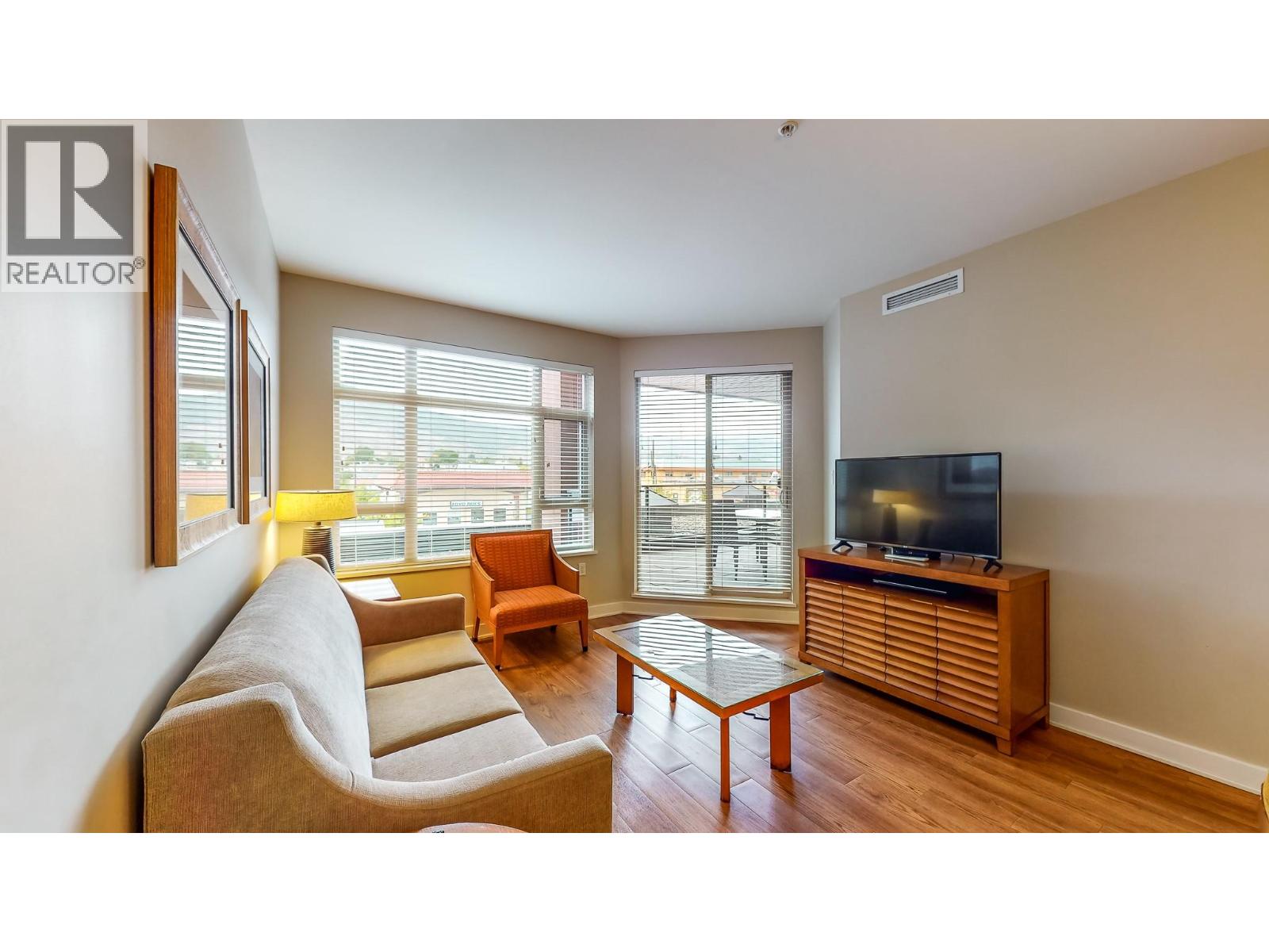 #312 15 Park Place - 4