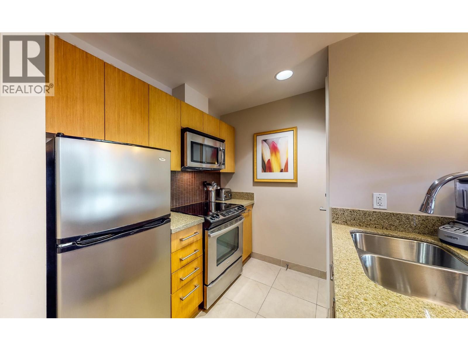 #312 15 Park Place - 9