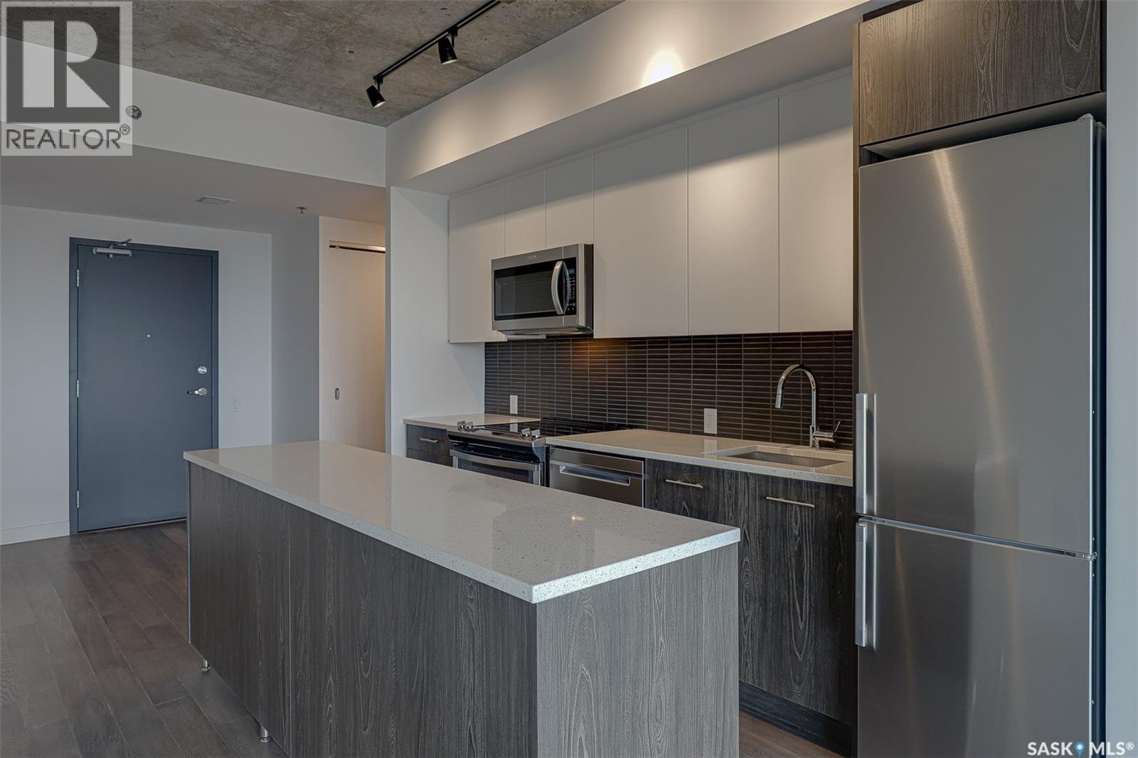 #1202 490 2nd AVENUE S - 24