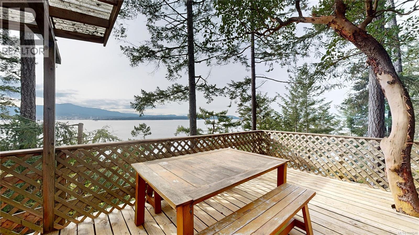 811 Canso Rd - 5