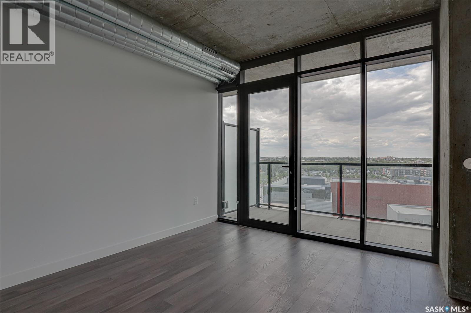 #1202 490 2nd AVENUE S - 26