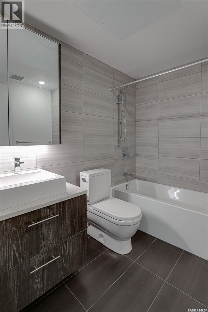 #1202 490 2nd AVENUE S - 33