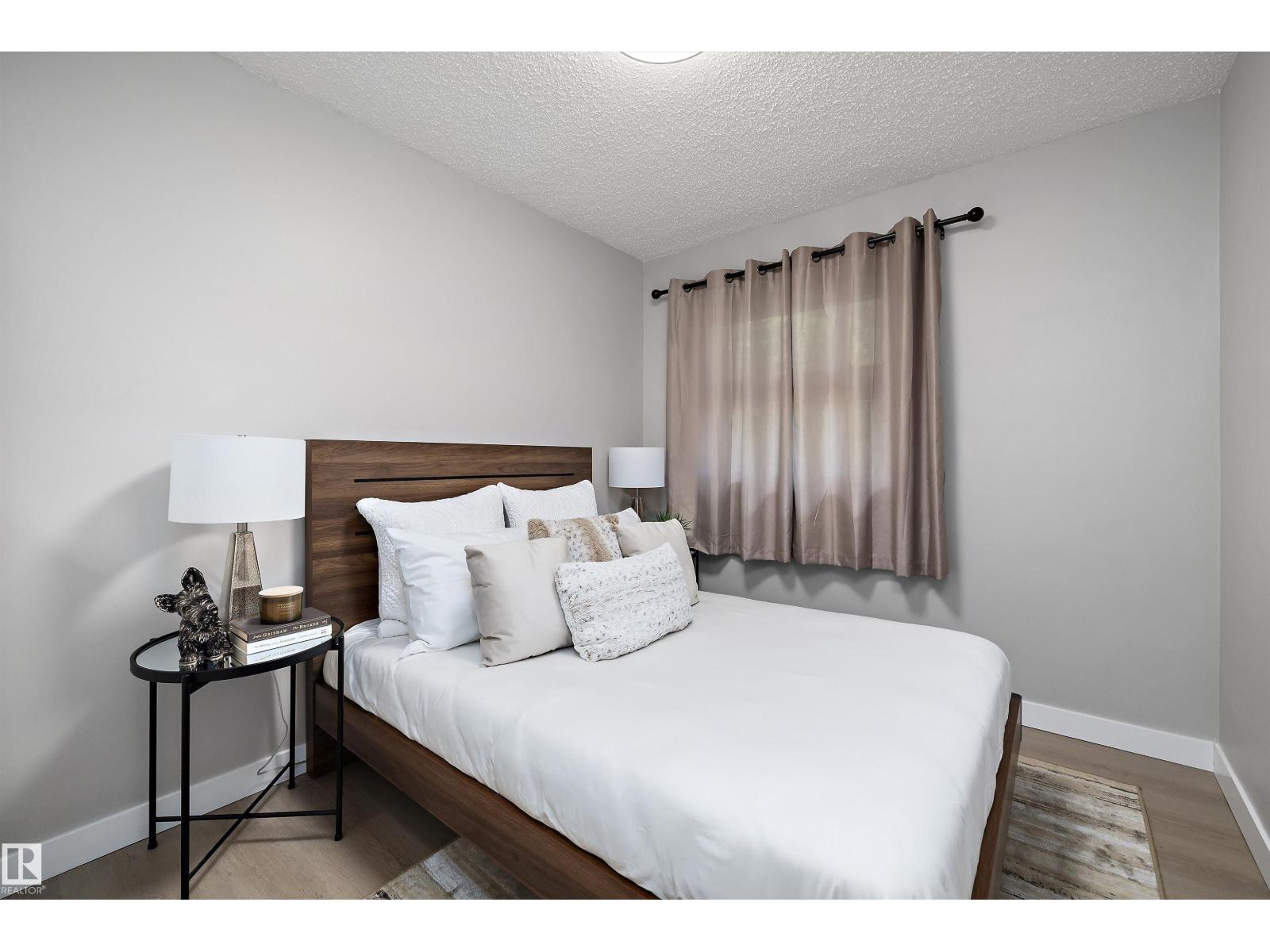 12912 103 ST NW - 21