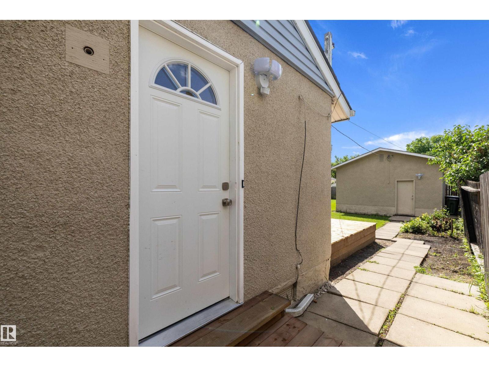 12912 103 ST NW - 31