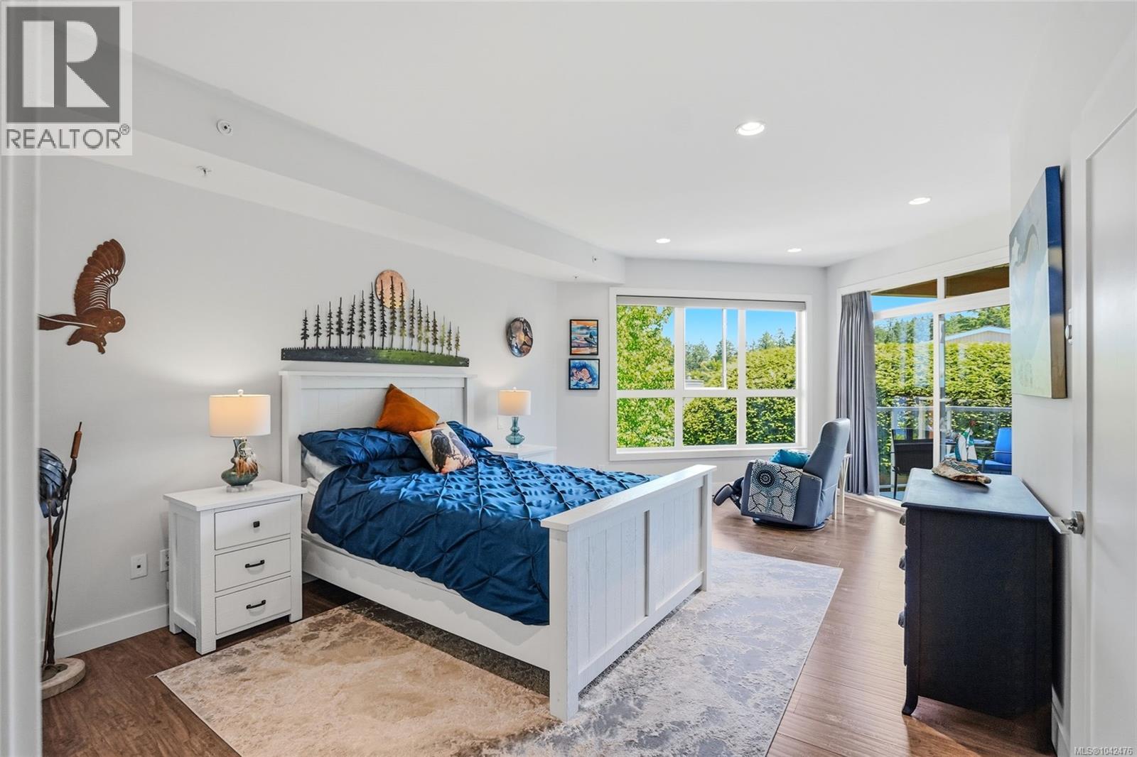 #203 439 College Rd - 19