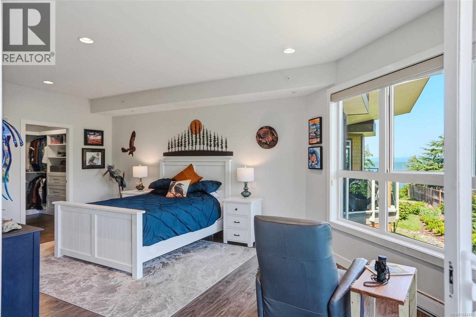 #203 439 College Rd - 22