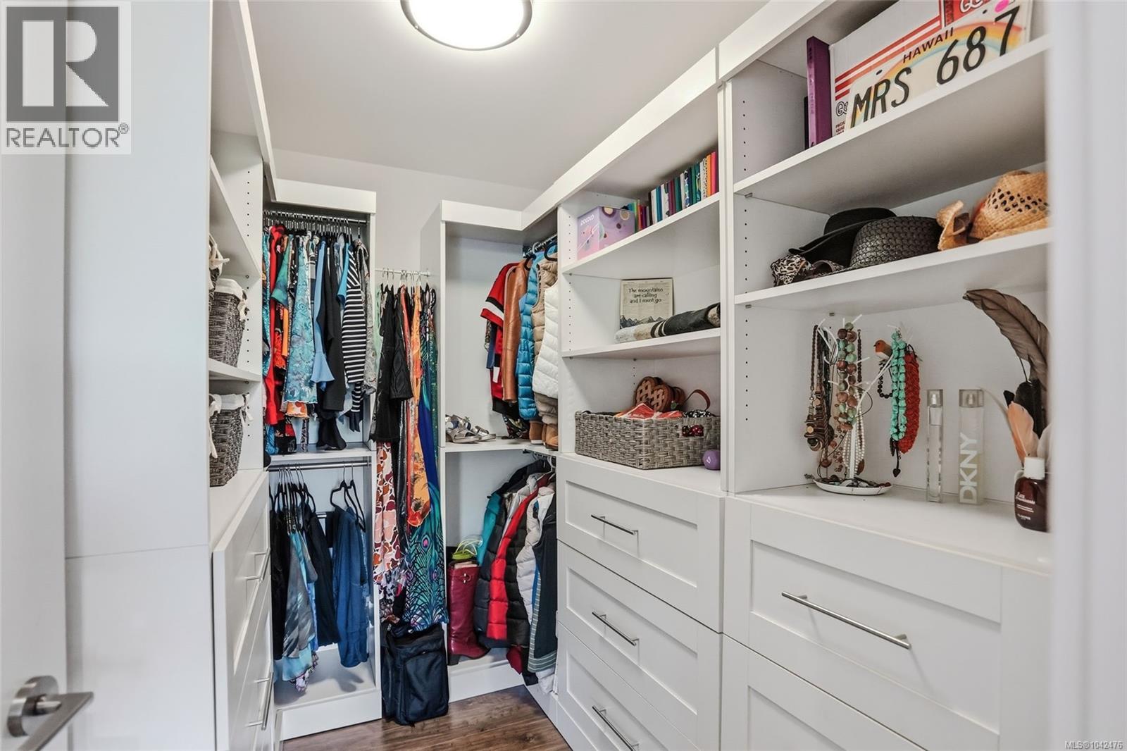 #203 439 College Rd - 23