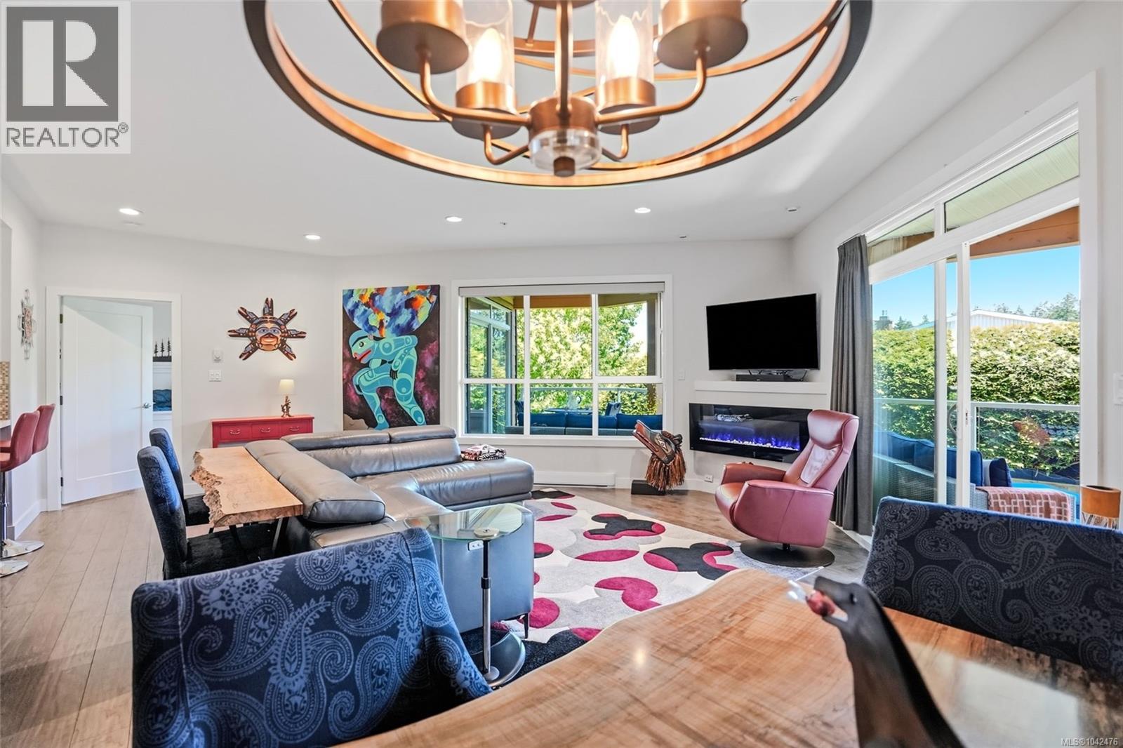 #203 439 College Rd - 29
